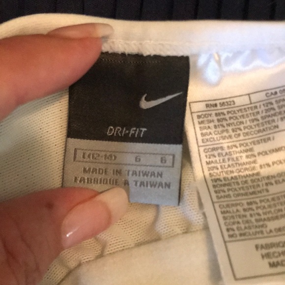 Nike drifit tank - Picture 4 of 4